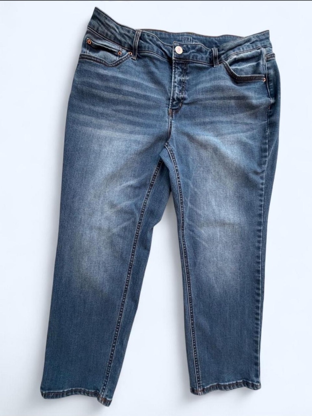 Time and Tru Women's Medium Blue Striaght leg Jeans